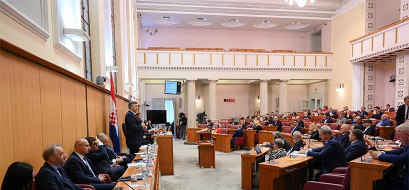 Aktualno prijepodne: Činimo sve kako bi se ubrzala obnova; Neće biti nestašica proizvoda iz Vladinog paketa pomoći  